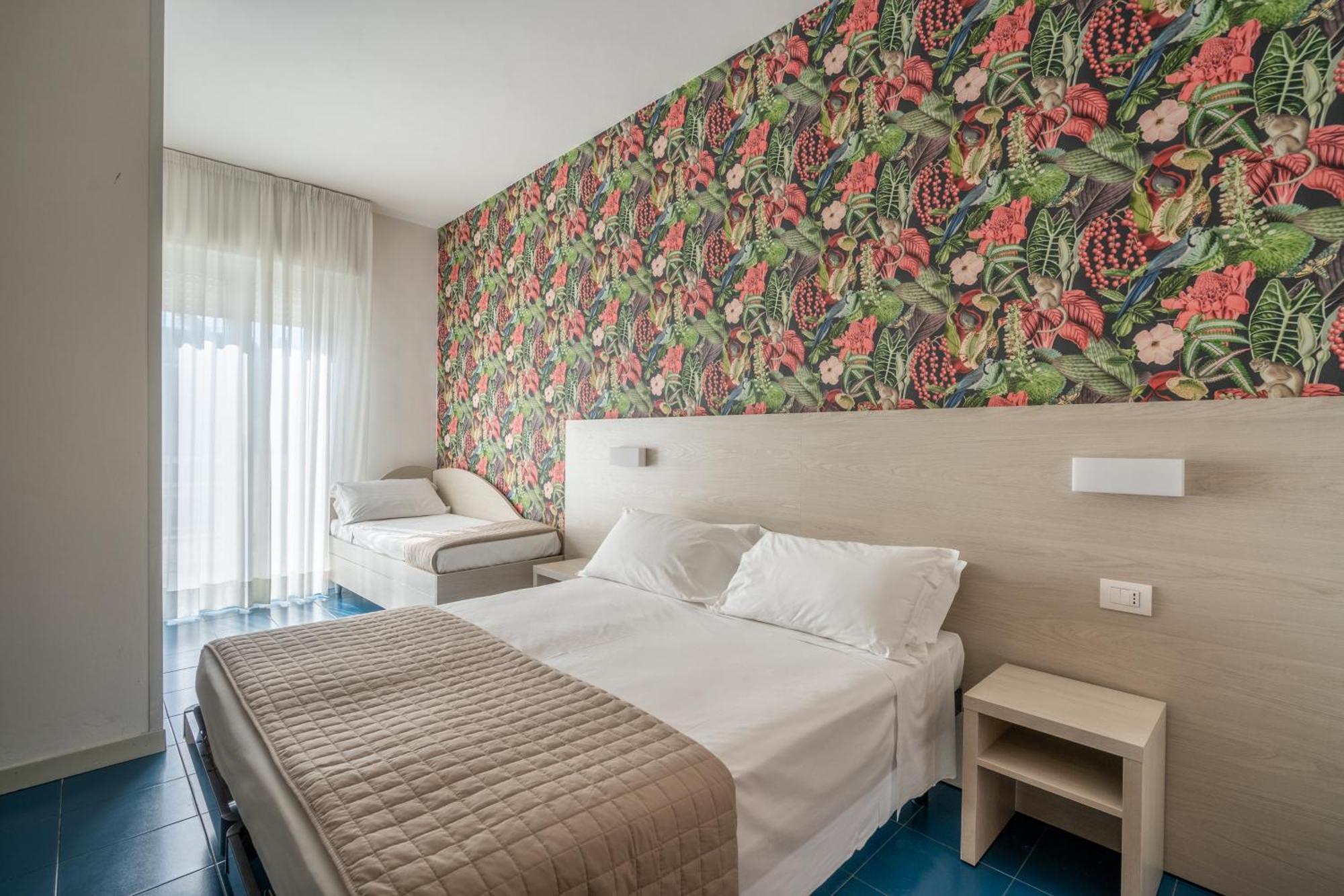 Lotus Hotel All Inclusive & Spiaggia Rimini Ngoại thất bức ảnh