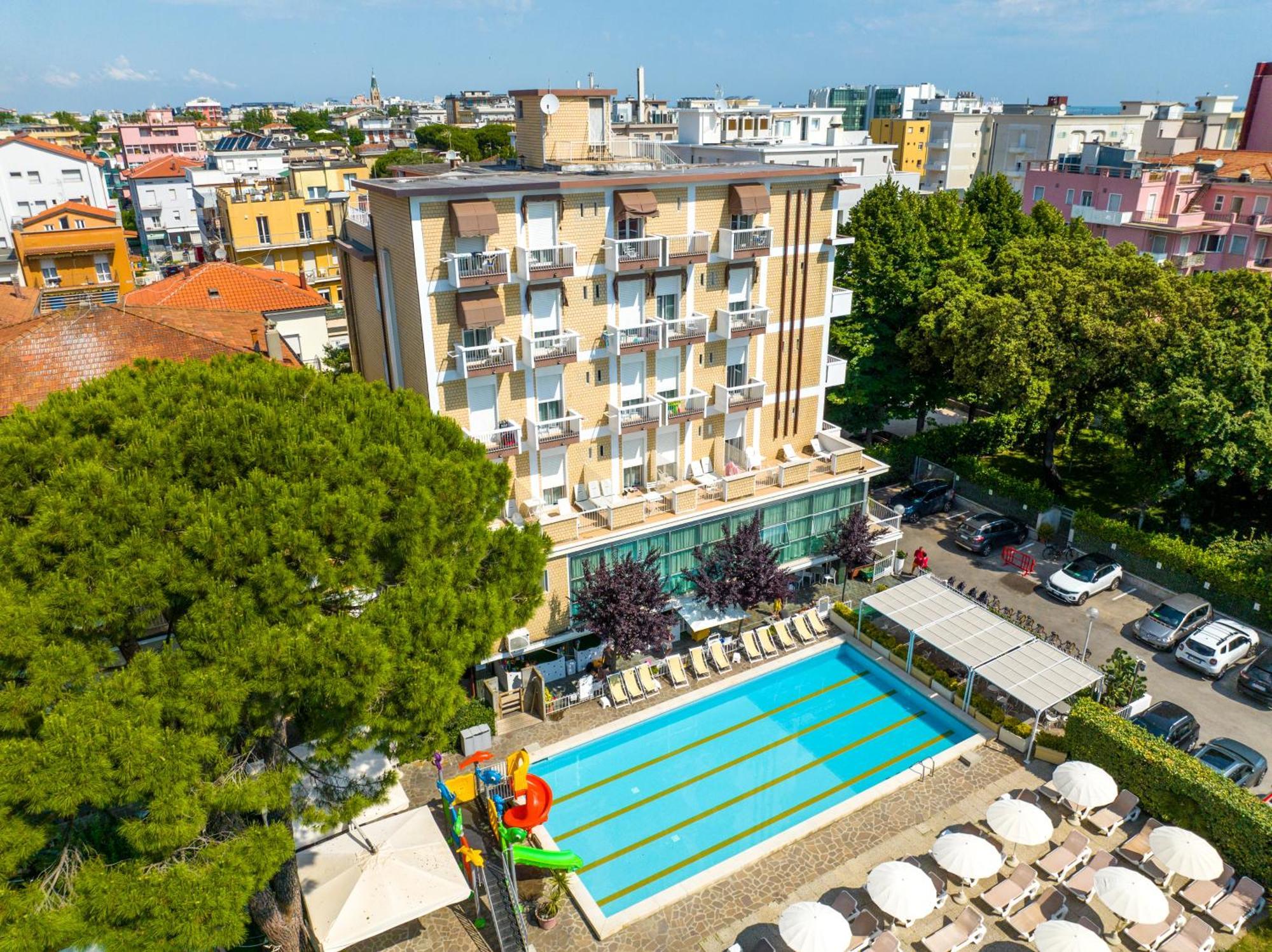 Lotus Hotel All Inclusive & Spiaggia Rimini Ngoại thất bức ảnh