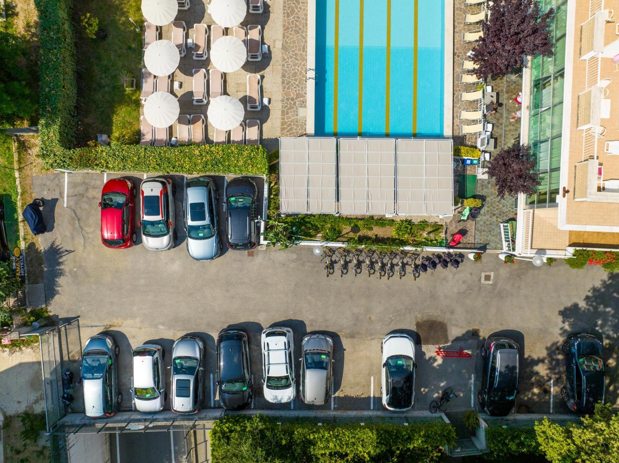 Lotus Hotel All Inclusive & Spiaggia Rimini Ngoại thất bức ảnh
