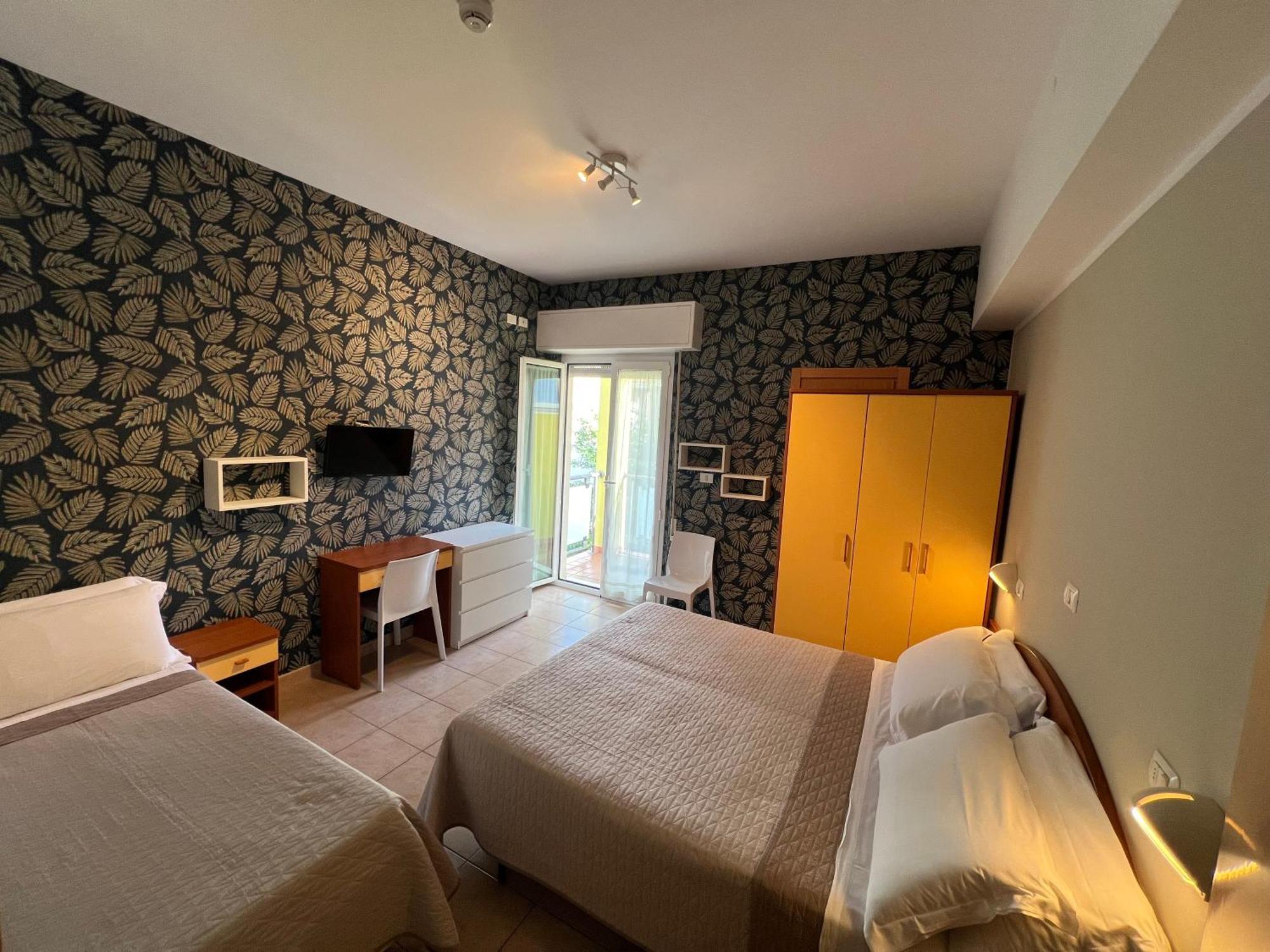 Lotus Hotel All Inclusive & Spiaggia Rimini Ngoại thất bức ảnh